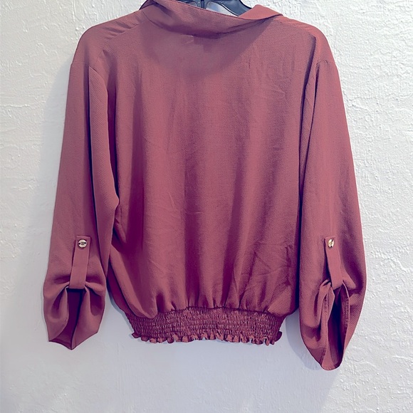 OLM Women’s Blouse with smocked bottom, v neck quarter sleeve - xl - Picture 4 of 4